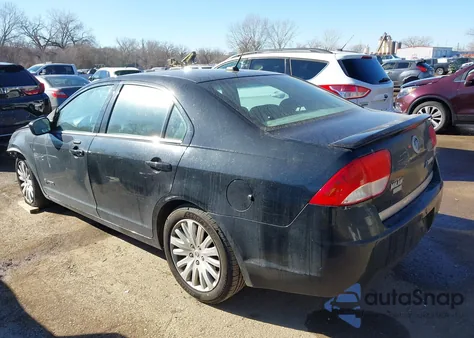 2010 Mercury Milan Hybrid from USA, damaged, VIN 3MEDM0L37AR663934